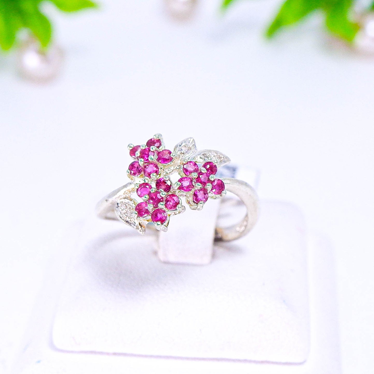 แหวนเงินแท้ 925 ฝังพลอย ทับทิมไทย (Siam Ruby) + เซอร์คอน (Zircon)