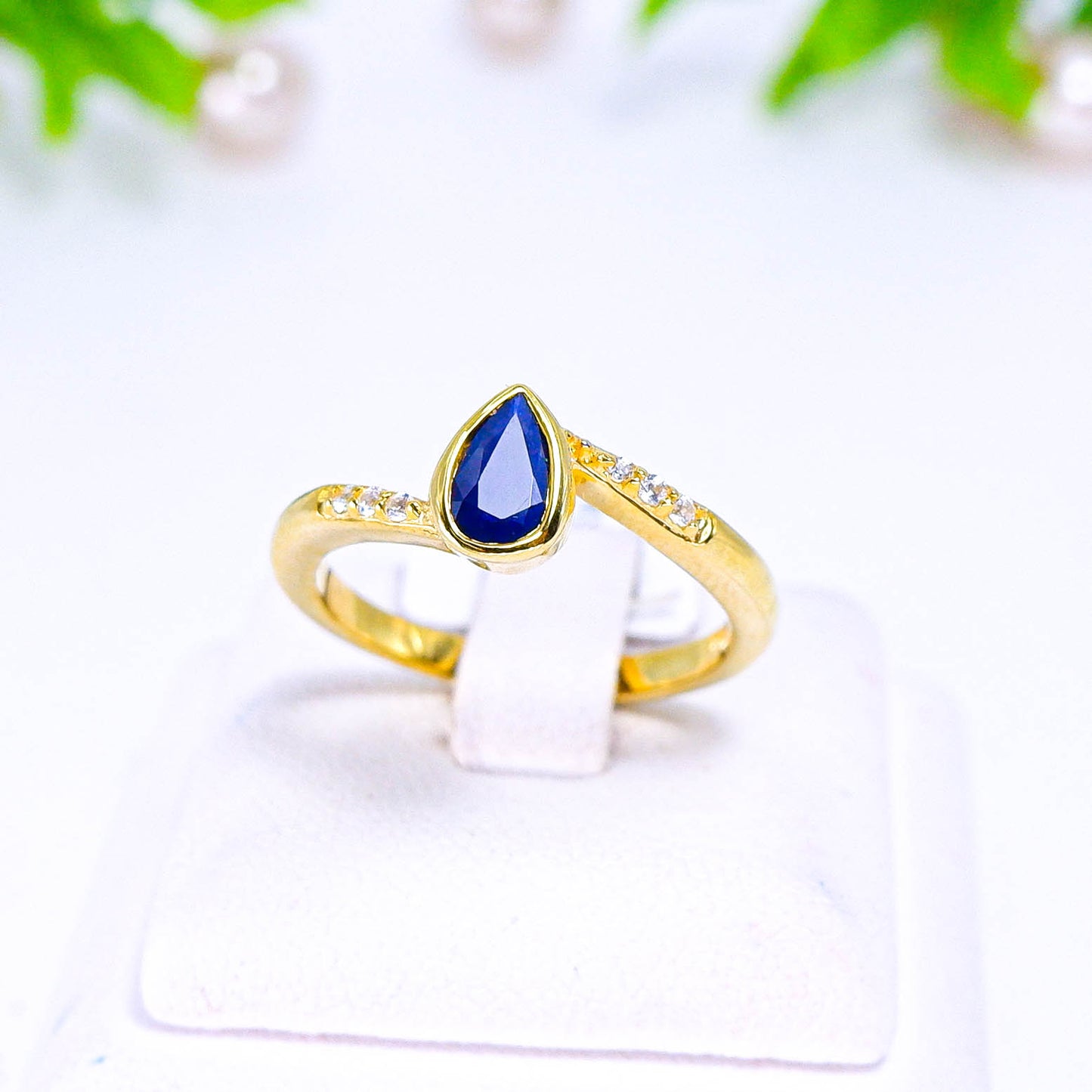 แหวนเงินแท้ 925 ฝังพลอย ไพลิน (Blue Sapphire) + เซอร์คอน (Zircon)