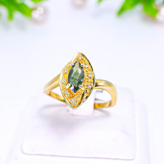 แหวนเงินแท้ 925 ฝังพลอย เขียวส่อง (green Sapphire) + เซอร์คอน (Zircon)
