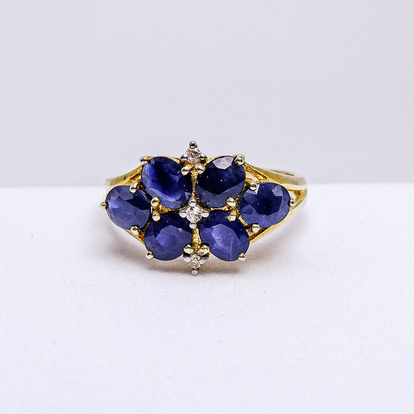 แหวนเงินแท้ 925 ฝังพลอย ไพลินมาบีร่า (Mabira Blue Sapphire) + เซอร์คอน (Zircon)
