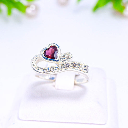 แหวนเงินแท้ 925 ฝังพลอย โกเมน (Garnet) + ไวท์โทพาส (whitetopaz)