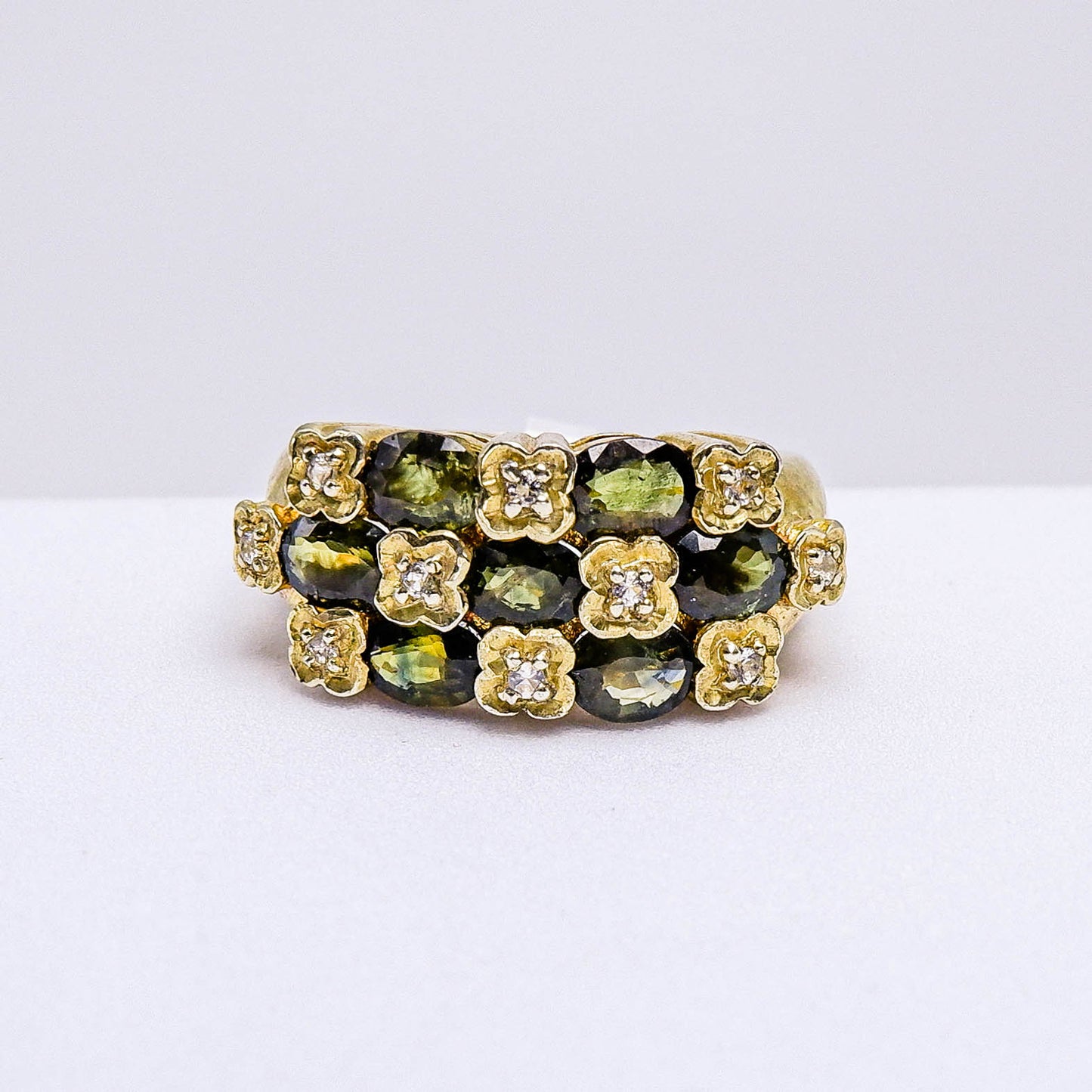 แหวนเงินแท้ 925 ฝังพลอย เขียวส่องบางกะจะ (green Sapphire) + ไวท์โทพาส (whitetopaz)