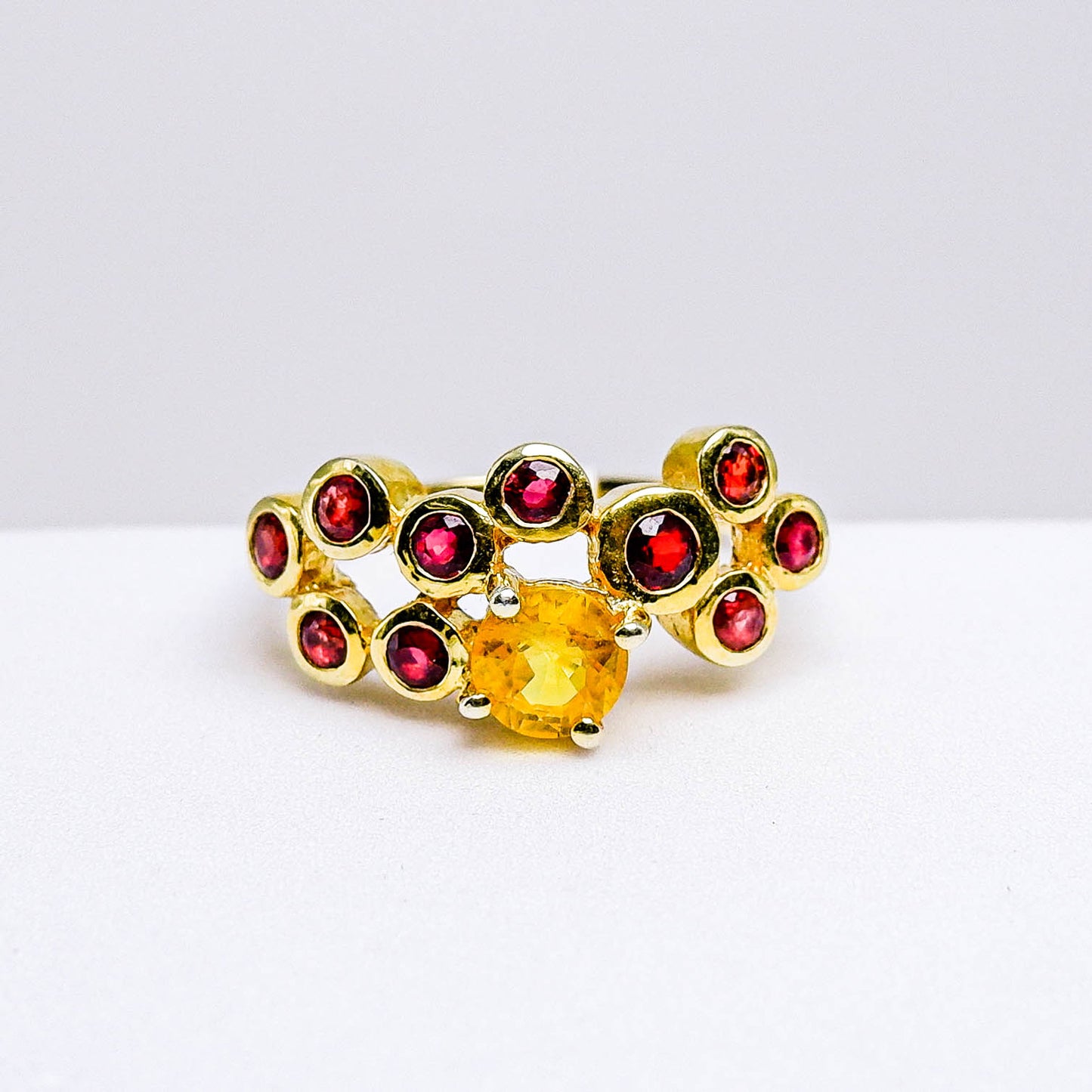 แหวนเงินแท้ 925 ฝังพลอย บุษราคัม (Yellow Sapphire) + แซฟไฟร์แทนซาเนีย (Songea Sapphire)