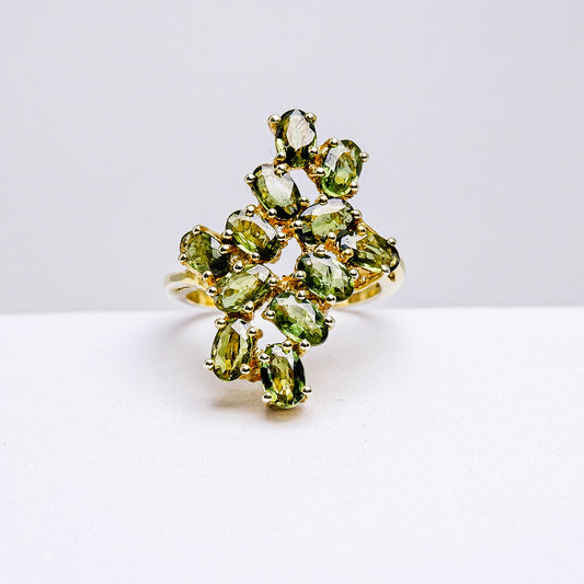 แหวนเงินแท้ 925 ฝังพลอย เขียวส่องบางกะจะ (green Sapphire)