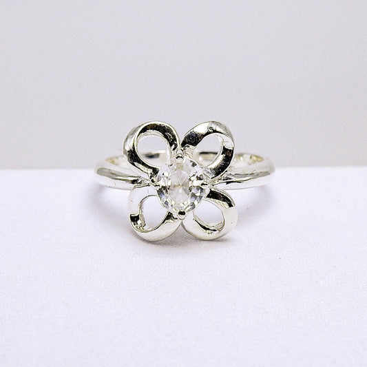 แหวนเงินแท้ 925 ฝังพลอย เพทาย (Zircon)