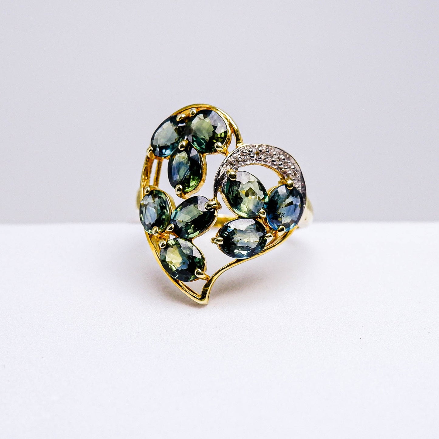 แหวนเงินแท้ 925 ฝังพลอย เขียวส่องบางกะจะ (green Sapphire) + ไวท์โทพาส (whitetopaz)
