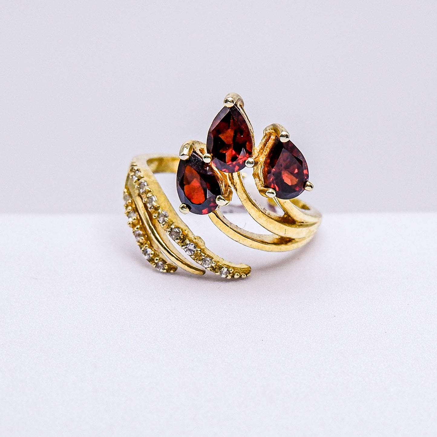 แหวนเงินแท้ 925 ฝังพลอย โกเมน (Garnet) + เซอร์คอน (Zircon)