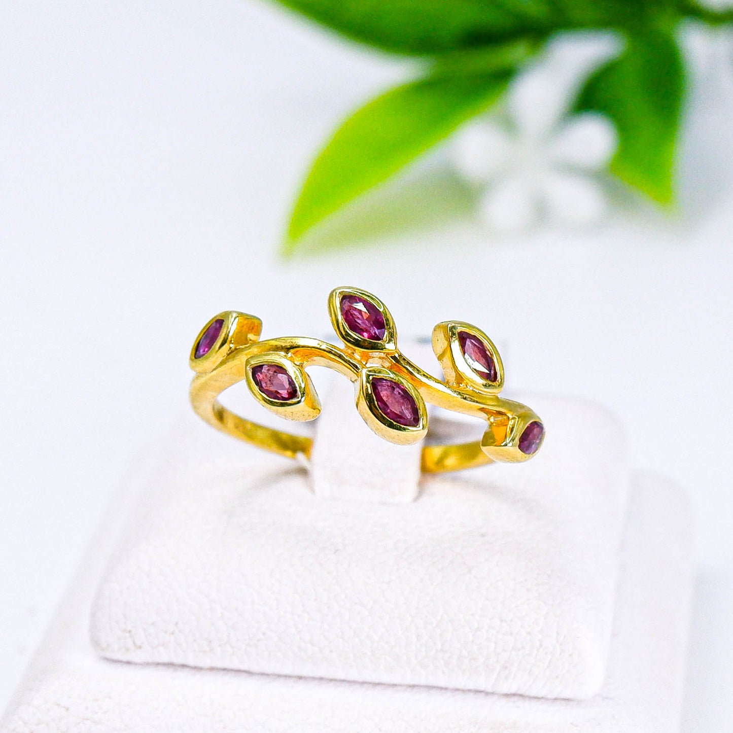 แหวนเงินแท้ 925 ฝังพลอย ทับทิมไทย (Siam Ruby)