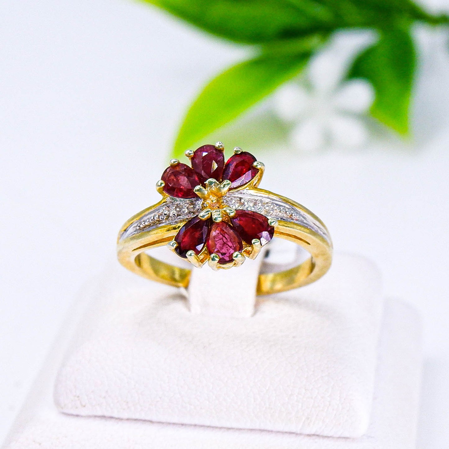 แหวนเงินแท้ 925 ฝังพลอย เรดสปิเนล (Red Spinel) + ไวท์โทพาส (whitetopaz)