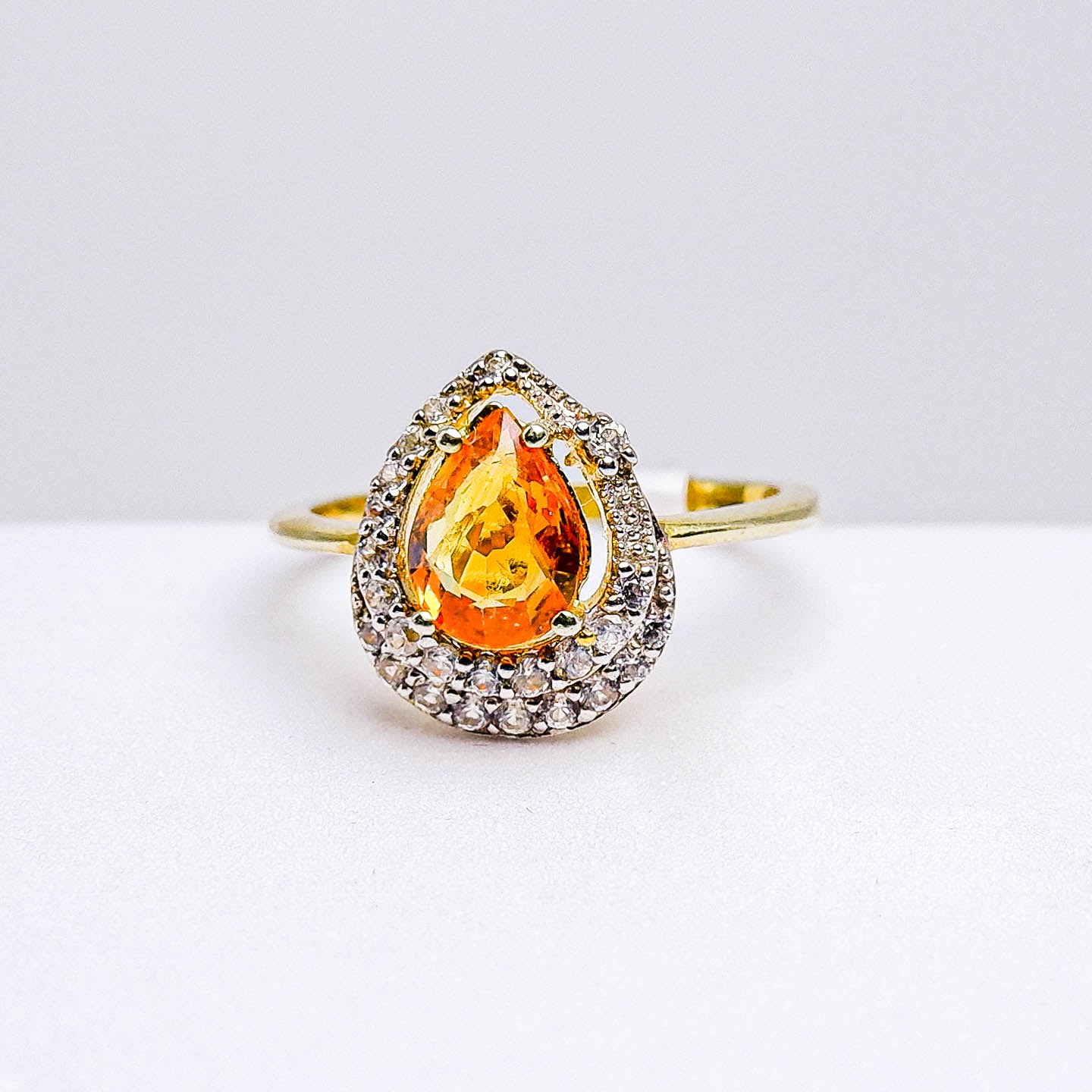 แหวนเงินแท้ 925 ฝังพลอย บุษราคัมบางกะจะ (Yellow Sapphire) + เซอร์คอน (Zircon)