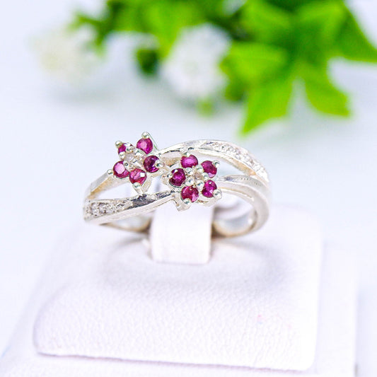 แหวนเงินแท้ 925 ฝังพลอย ทับทิมไทย (Siam Ruby) + เซอร์คอน (Zircon)