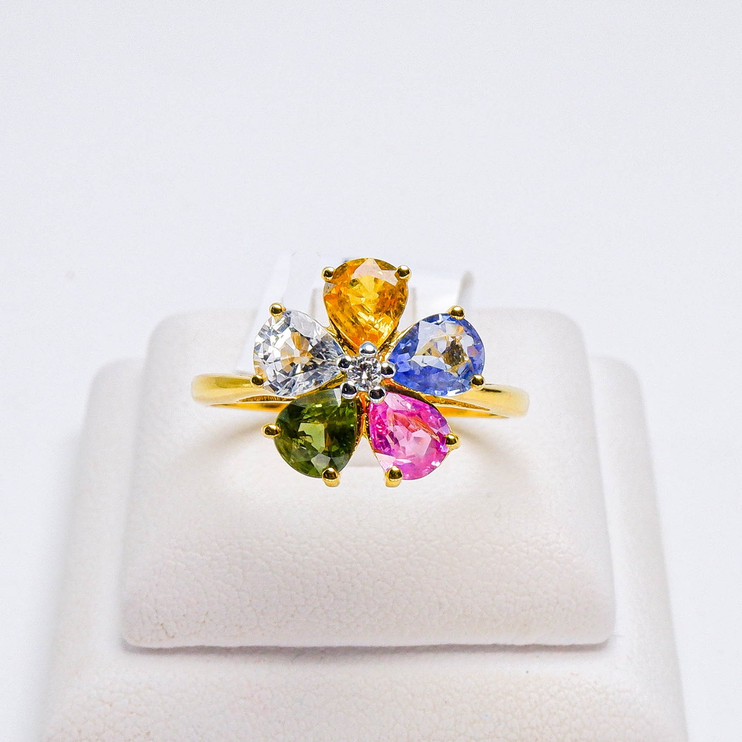 แหวนทอง9K ฝังพลอย แฟนซีแซฟไฟร์ (fancy sapphire) + เพชร (Diamond)