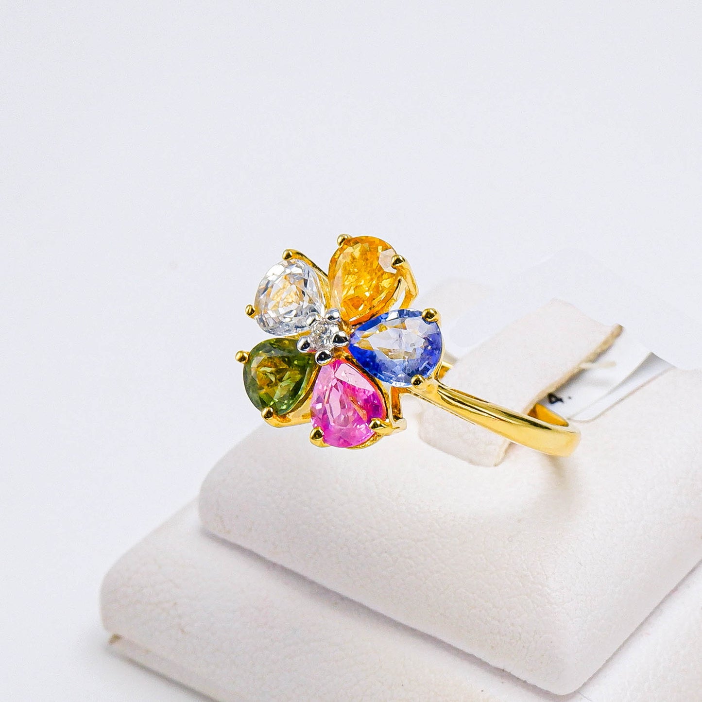 แหวนทอง9K ฝังพลอย แฟนซีแซฟไฟร์ (fancy sapphire) + เพชร (Diamond)