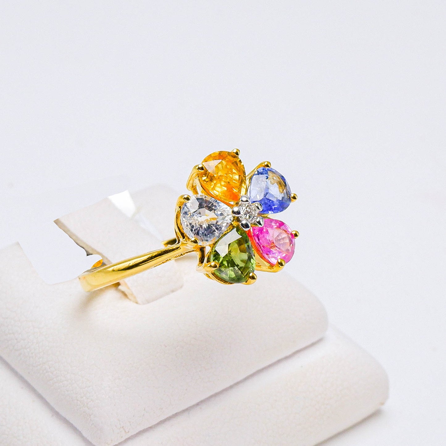 แหวนทอง9K ฝังพลอย แฟนซีแซฟไฟร์ (fancy sapphire) + เพชร (Diamond)
