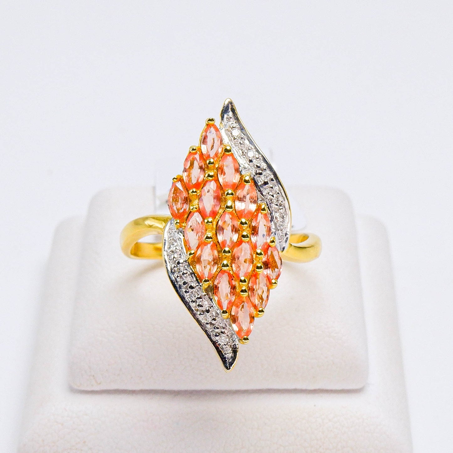 แหวนทอง9K ฝังพลอย พัดพารัดชา (padparadscha) + เพชร (Diamond)