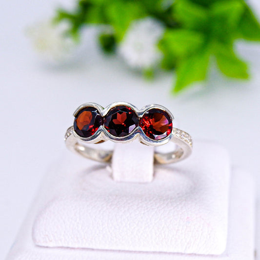 แหวนเงินแท้ 925 ฝังพลอย โกเมน (Garnet) + เซอร์คอน (Zircon)
