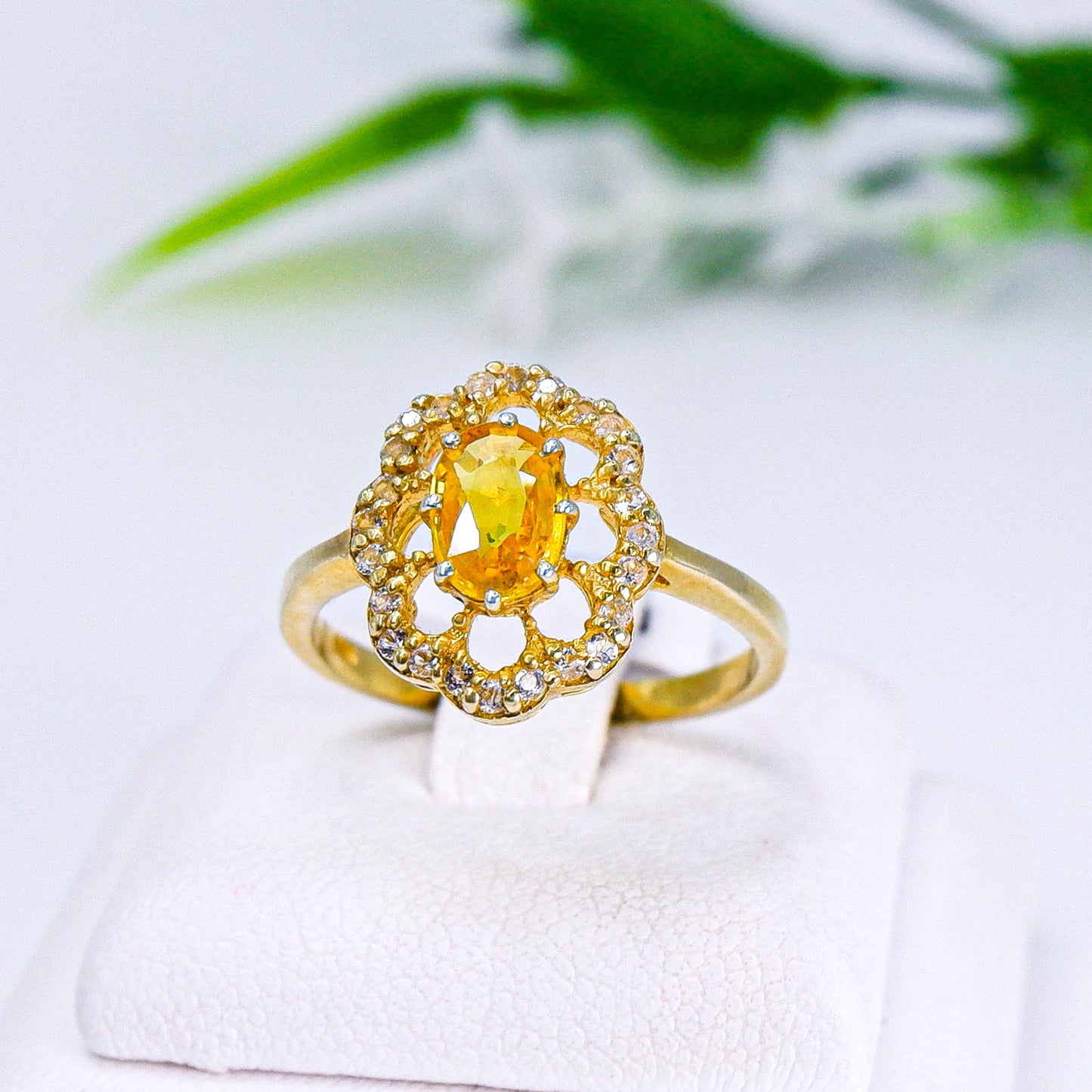 แหวนเงินแท้ 925 ฝังพลอย บุษราคัม (Yellow Sapphire) + เซอร์คอน (Zircon)