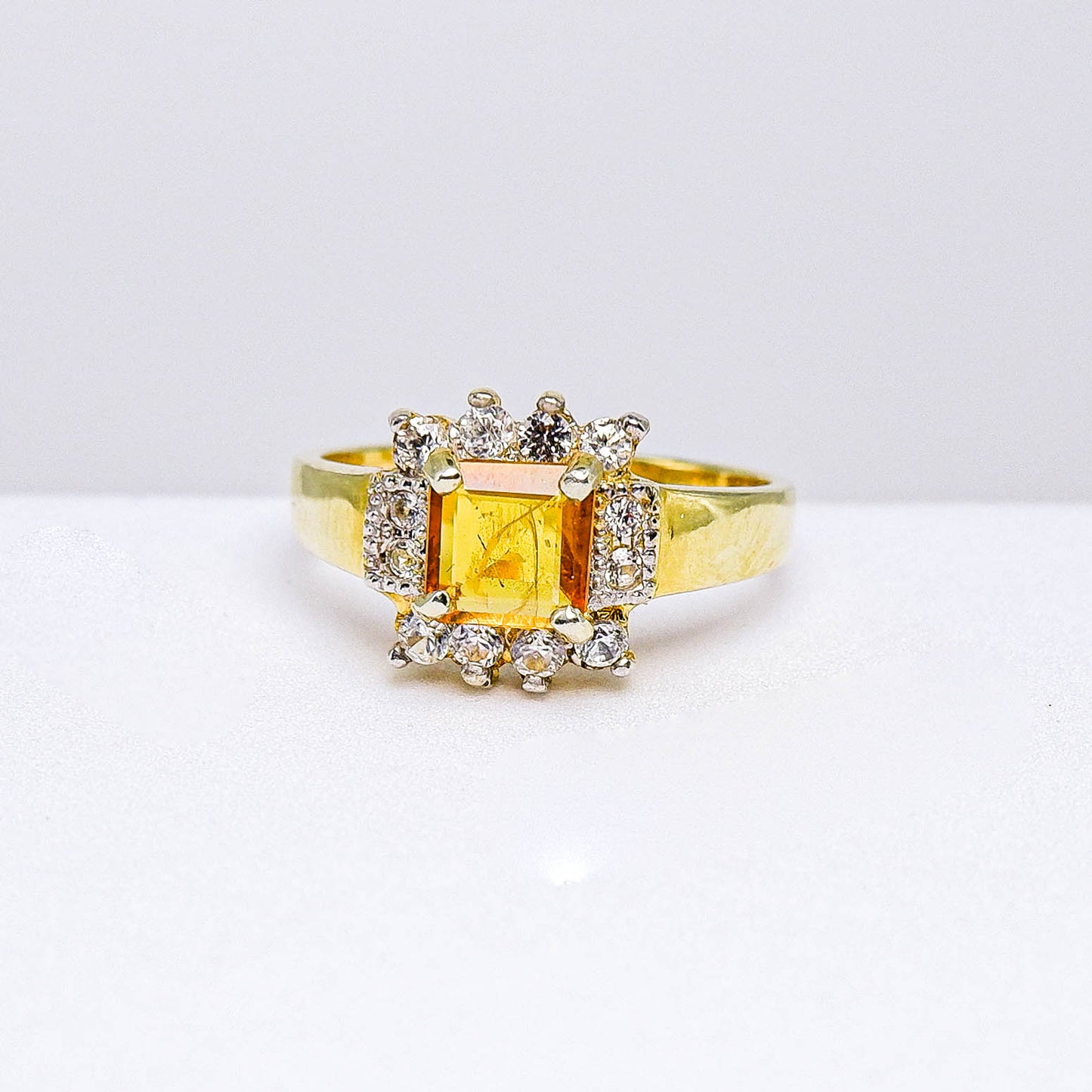 แหวนเงินแท้ 925 ฝังพลอย บุษราคัม (Yellow Sapphire) + เซอร์คอน (Zircon)