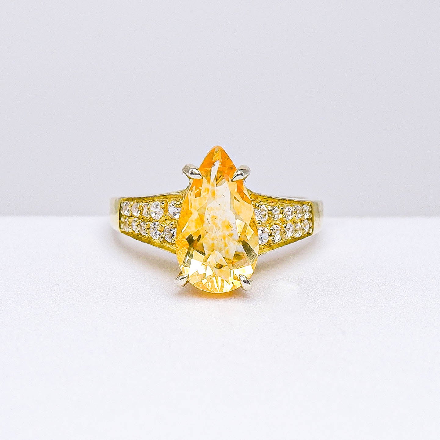 แหวนเงินแท้ 925 ฝังพลอย ไฟร์โอปอล (Fire Opal) + เซอร์คอน (Zircon)