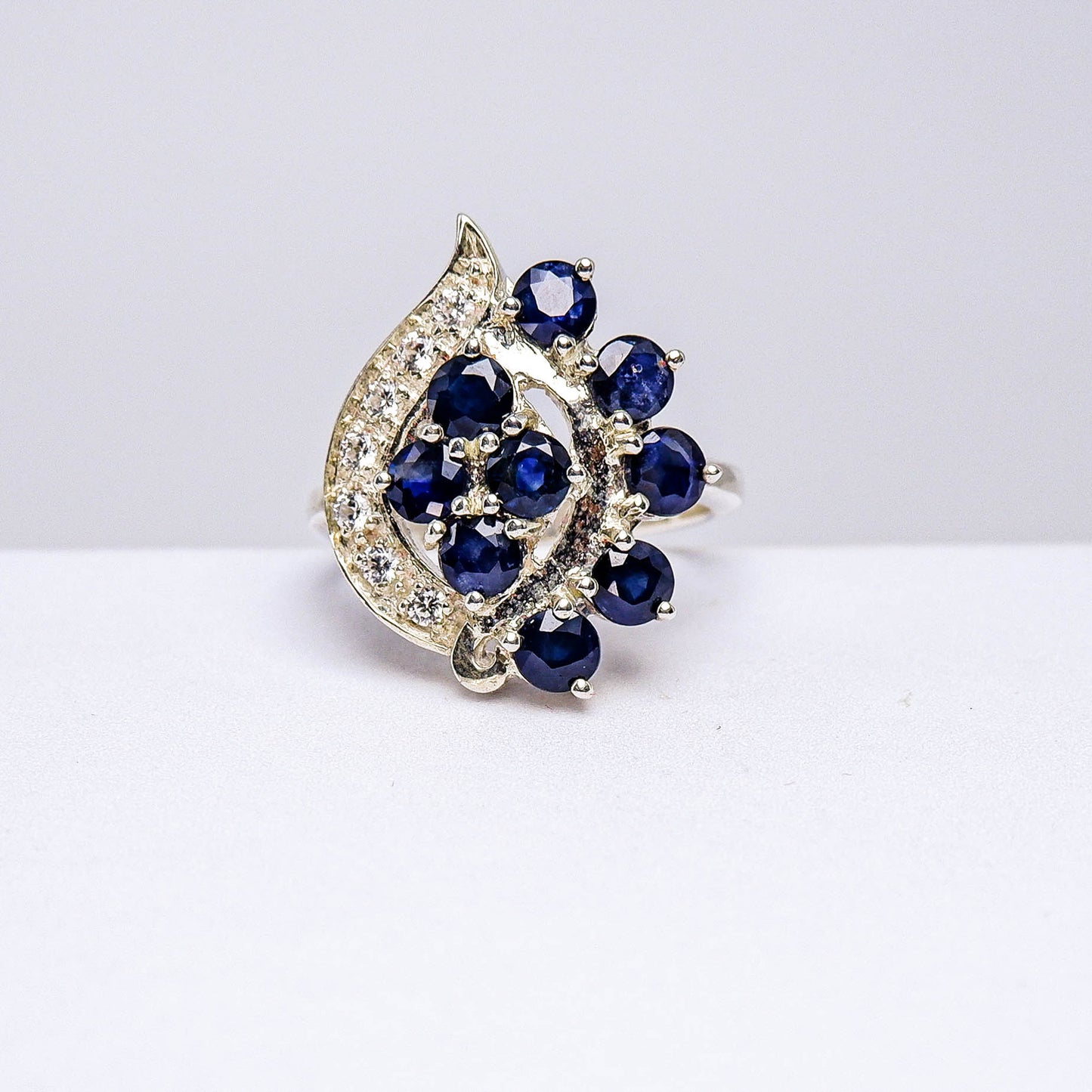 แหวนเงินแท้ 925 ฝังพลอย ไพลิน (Blue Sapphire) + เซอร์คอน (Zircon)
