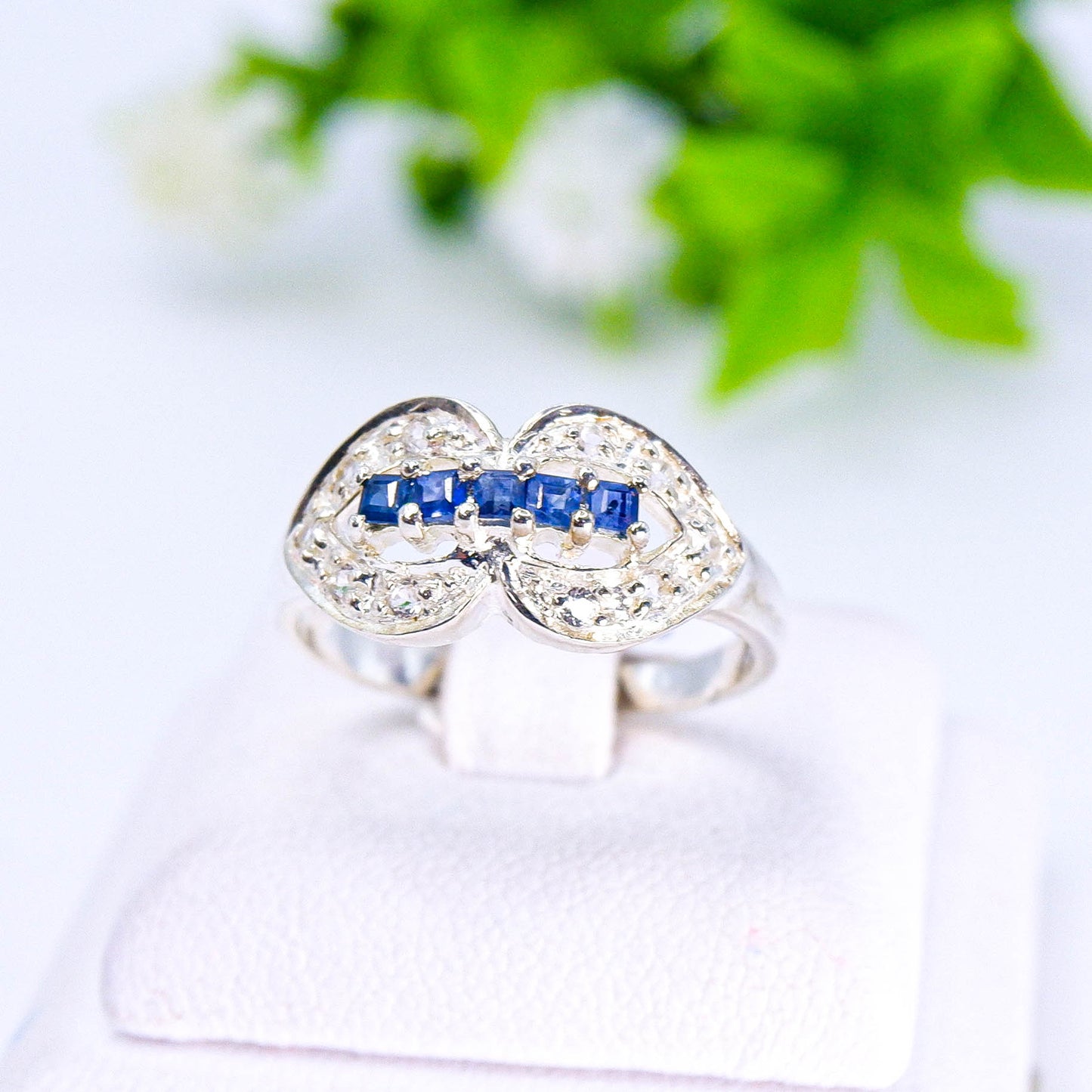 แหวนเงินแท้ 925 ฝังพลอย ไพลิน (Blue Sapphire) + ไวท์โทพาส (whitetopaz)