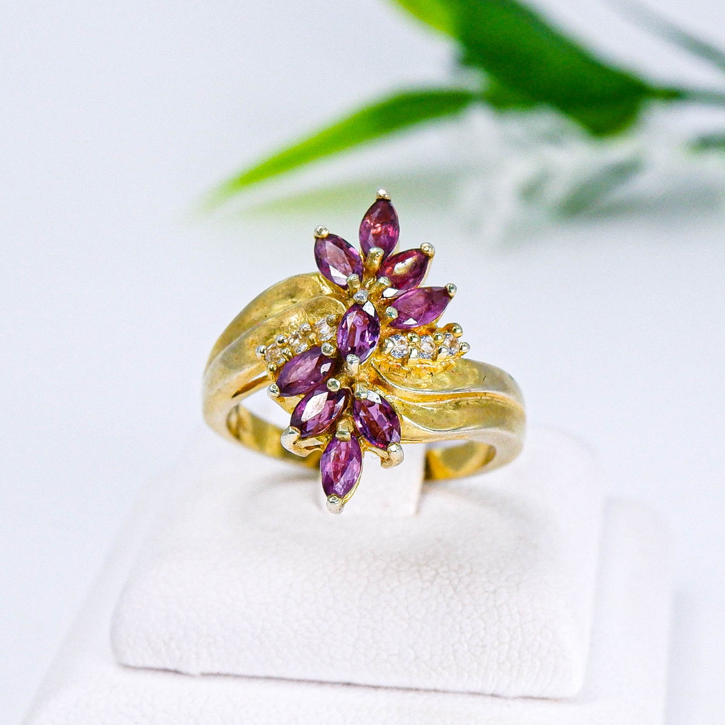 แหวนเงินแท้ 925 ฝังพลอย แซฟไฟร์ไทย (Thai Sapphire) + ไวท์โทพาส (whitetopaz)