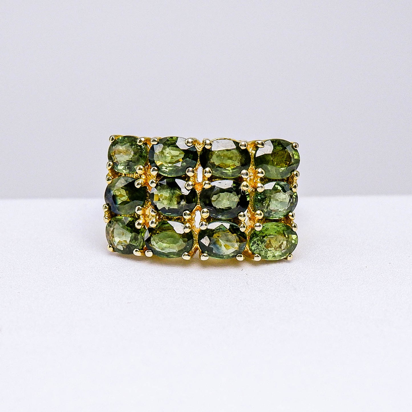 แหวนเงินแท้ 925 ฝังพลอย เขียวส่อง (green Sapphire)