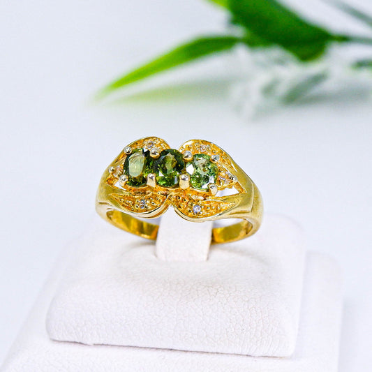 แหวนเงินแท้ 925 ฝังพลอย เขียวส่อง (green Sapphire) + ไวท์โทพาส (whitetopaz)