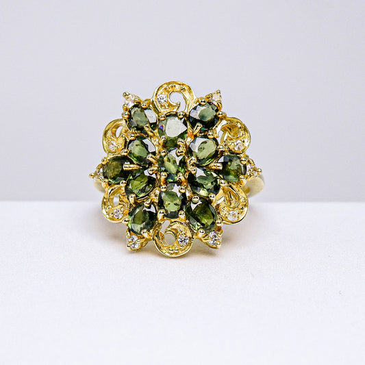 แหวนเงินแท้ 925 ฝังพลอย เขียวส่องบางกะจะ (green Sapphire) + เซอร์คอน (Zircon)