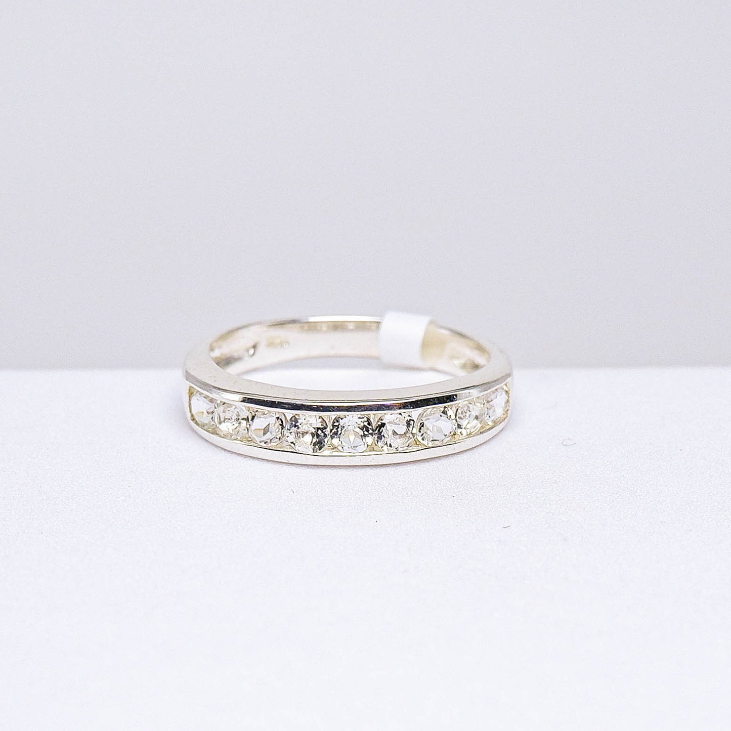 แหวนเงินแท้ 925 ฝังพลอย ไวท์โทพาส (whitetopaz)