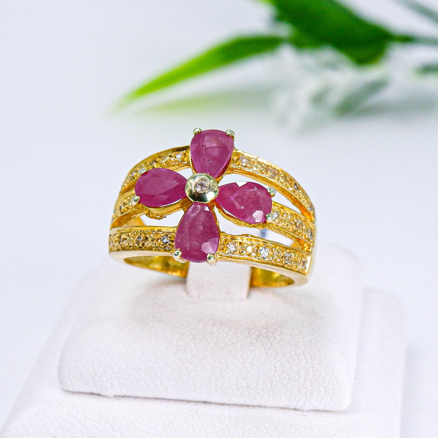 แหวนเงินแท้ 925 ฝังพลอย ทับทิม (Ruby) + ไวท์โทพาส (whitetopaz)