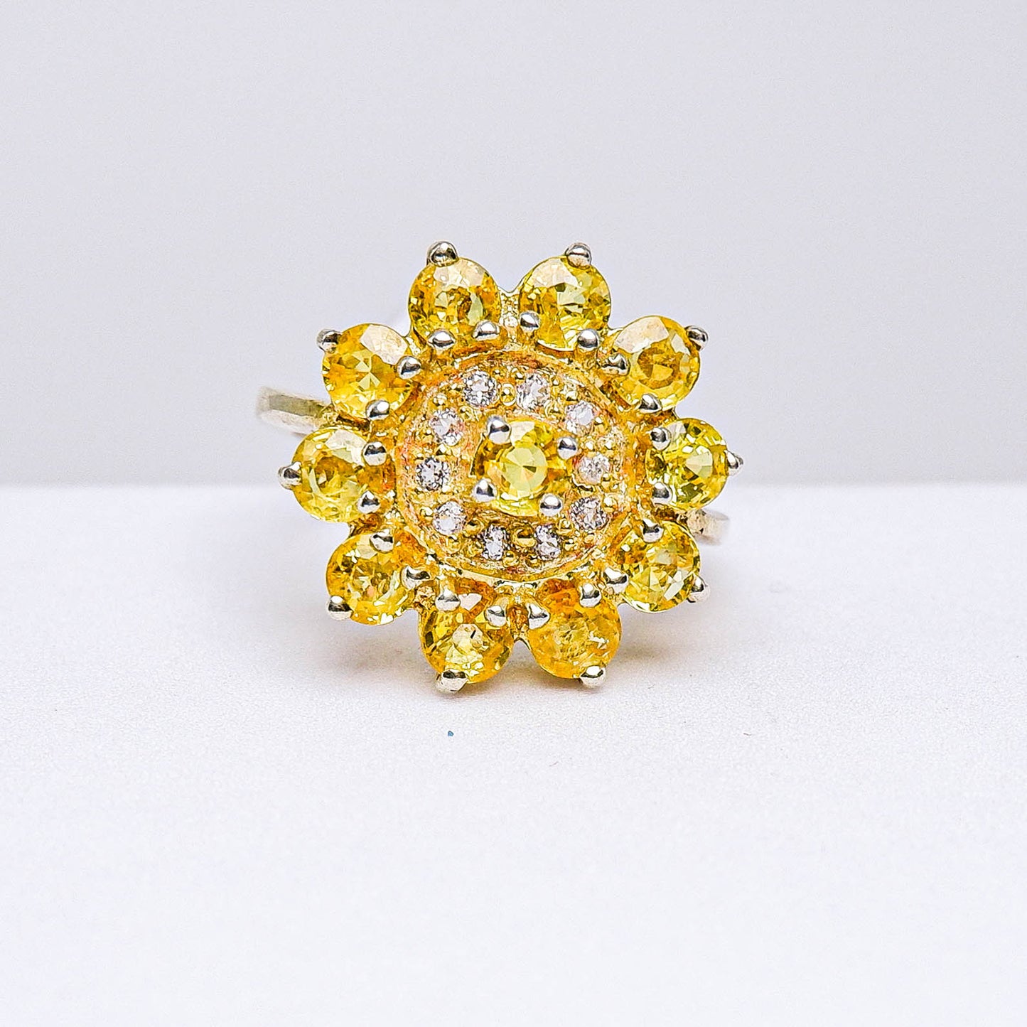 แหวนเงินแท้ 925 ฝังพลอย บุษราคัม (Yellow Sapphire) + ไวท์โทพาส (whitetopaz)