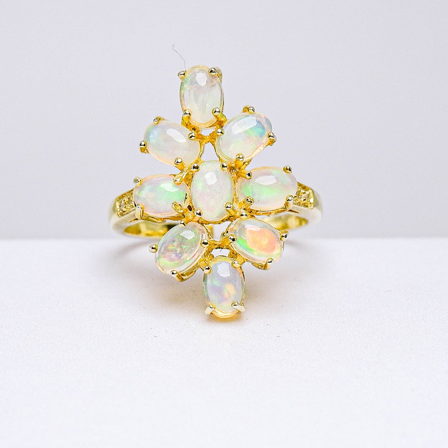 แหวนเงินแท้ 925 ฝังพลอย ไวท์โอปอล (White Opal) + เซอร์คอน (Zircon)