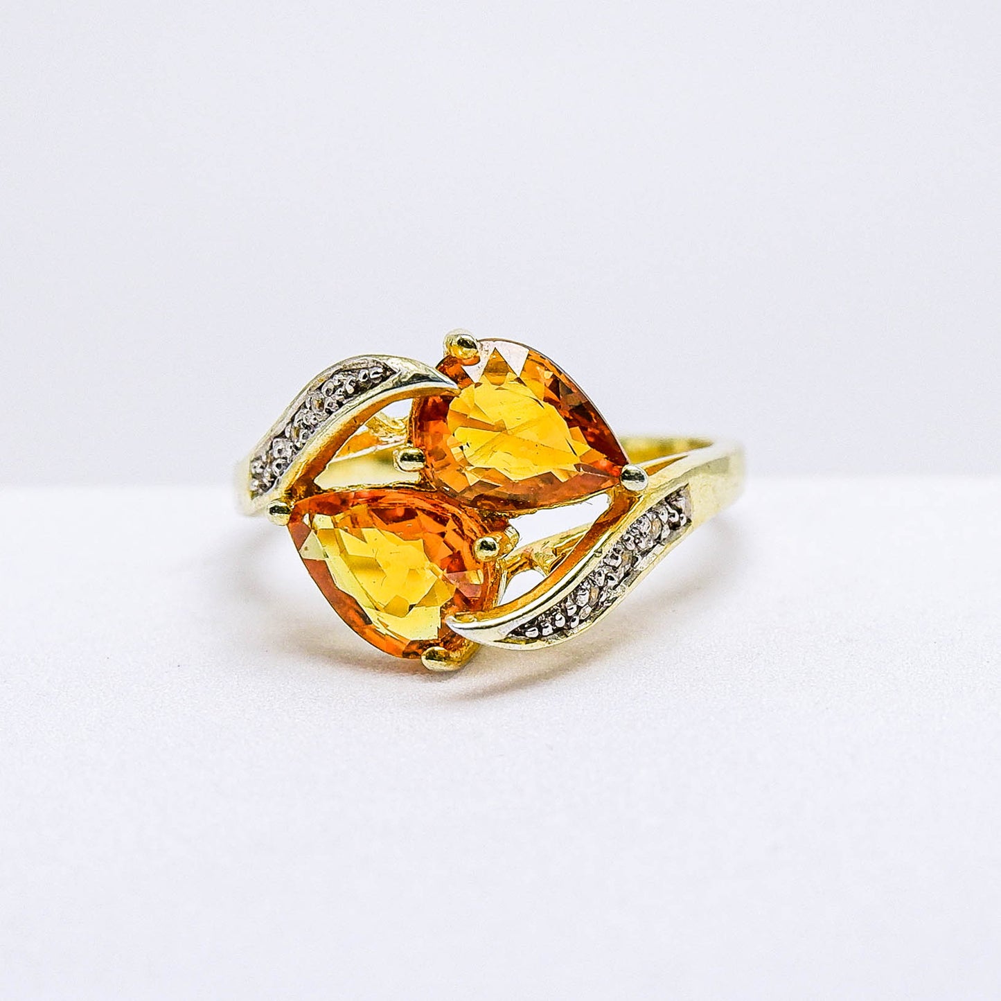 แหวนเงินแท้ 925 ฝังพลอย บุษราคัมบางกะจะ (Yellow Sapphire) + เซอร์คอน (Zircon)