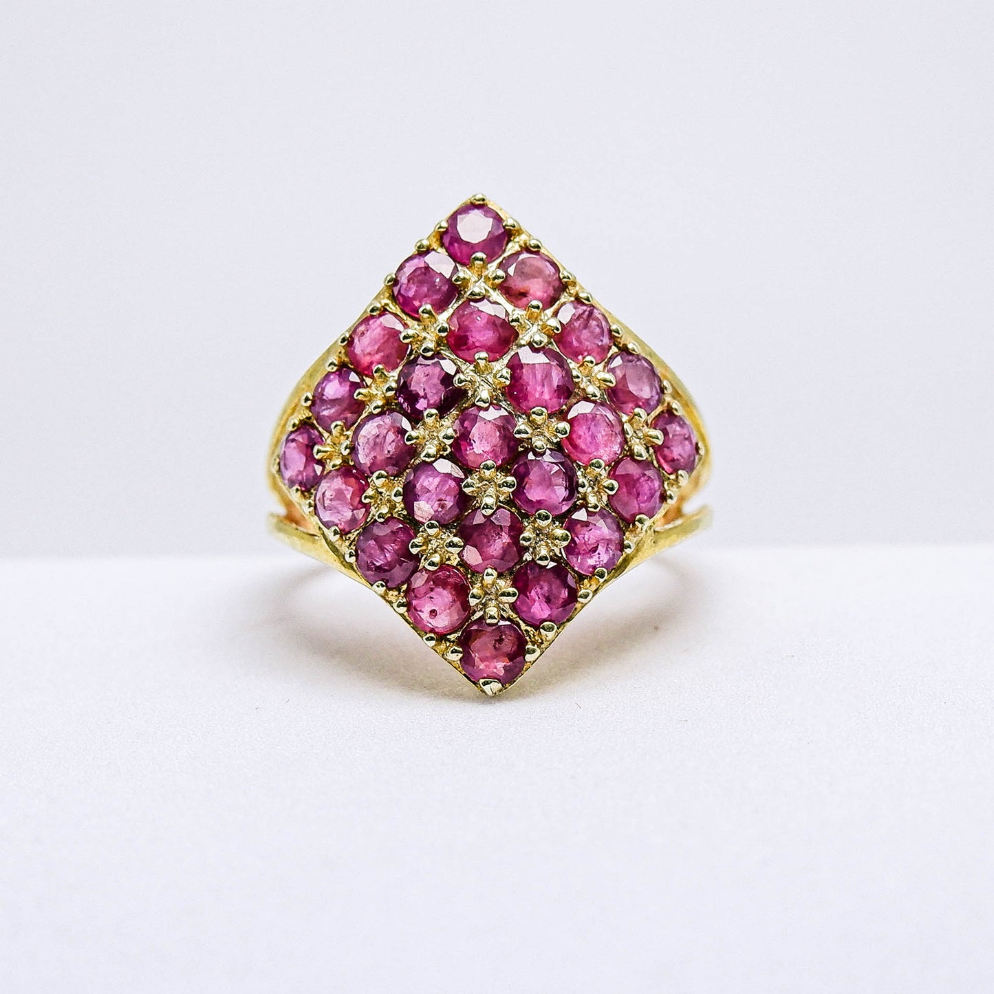 แหวนเงินแท้ 925 ฝังพลอย ทับทิมไทย (Siam Ruby)