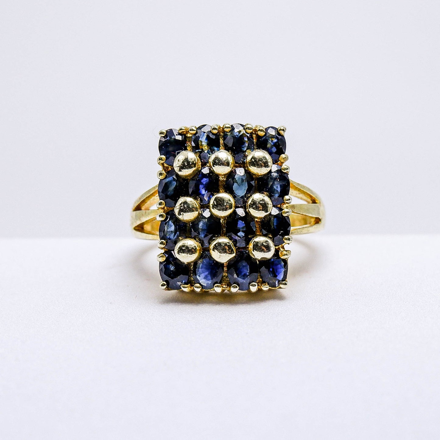 แหวนเงินแท้ 925 ฝังพลอย ไพลิน (Blue Sapphire)
