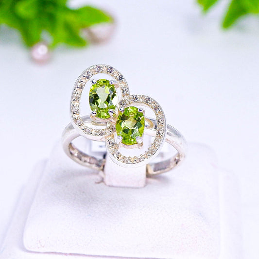 แหวนเงินแท้ 925 ฝังพลอย เพอริดอท (Peridot) + ไวท์โทพาส (whitetopaz)