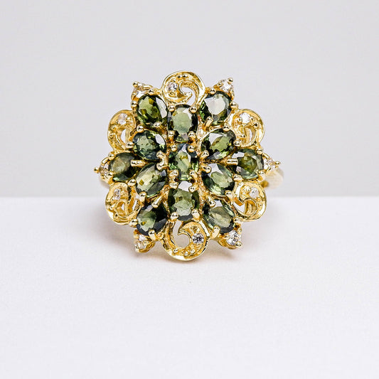 แหวนเงินแท้ 925 ฝังพลอย เขียวส่องบางกะจะ (green Sapphire) + เซอร์คอน (Zircon)