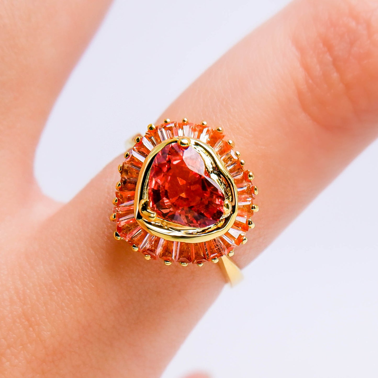 แหวนทอง9K ฝังพลอยพัดพารัดชา (Padparadcha)