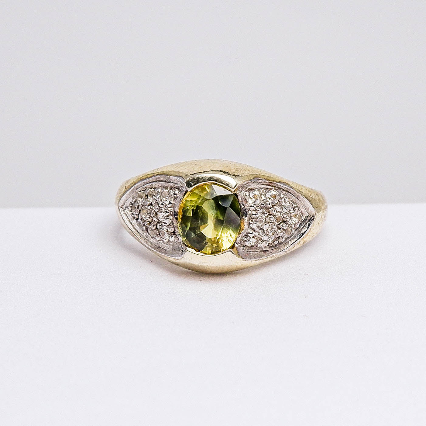แหวนเงินแท้ 925 ฝังพลอย บุษราคัมบางกะจะ (Yellow Sapphire) + เซอร์คอน (Zircon)