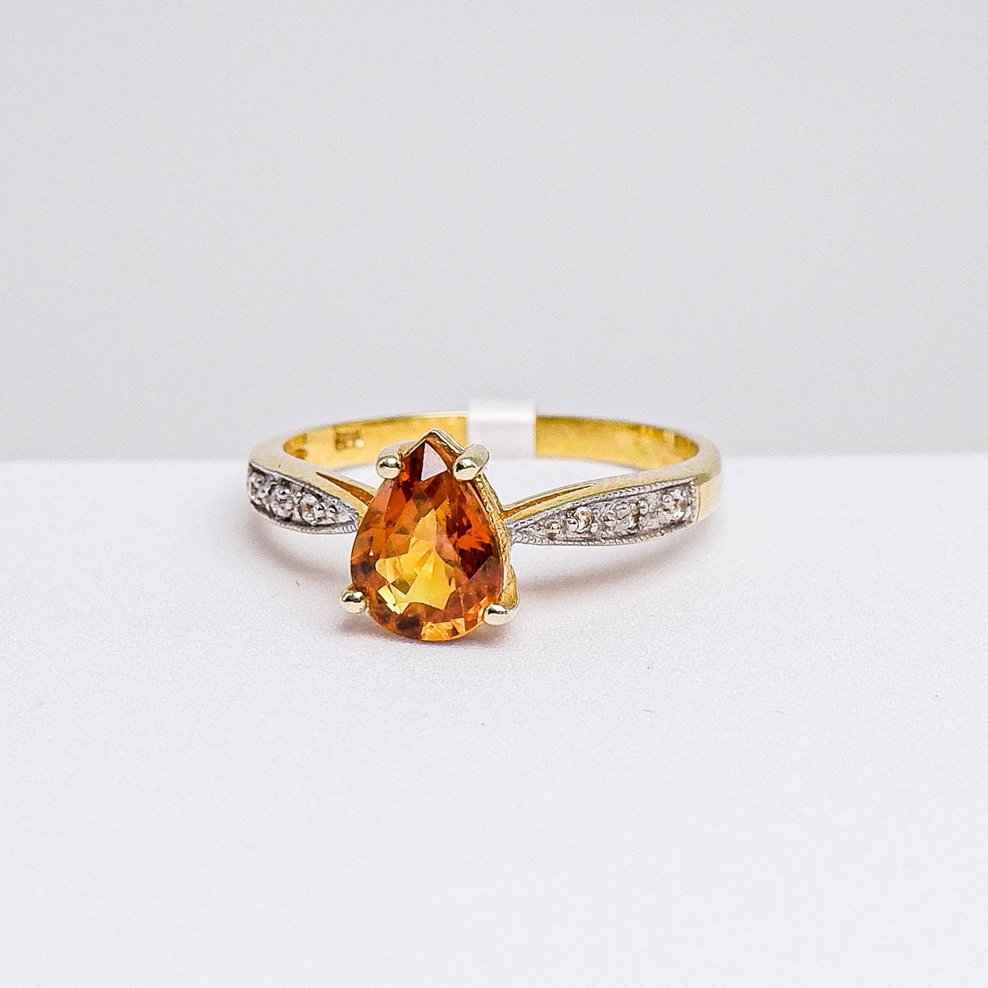 แหวนเงินแท้ 925 ฝังพลอย บุษราคัมบางกะจะ (Yellow Sapphire) + เซอร์คอน (Zircon)