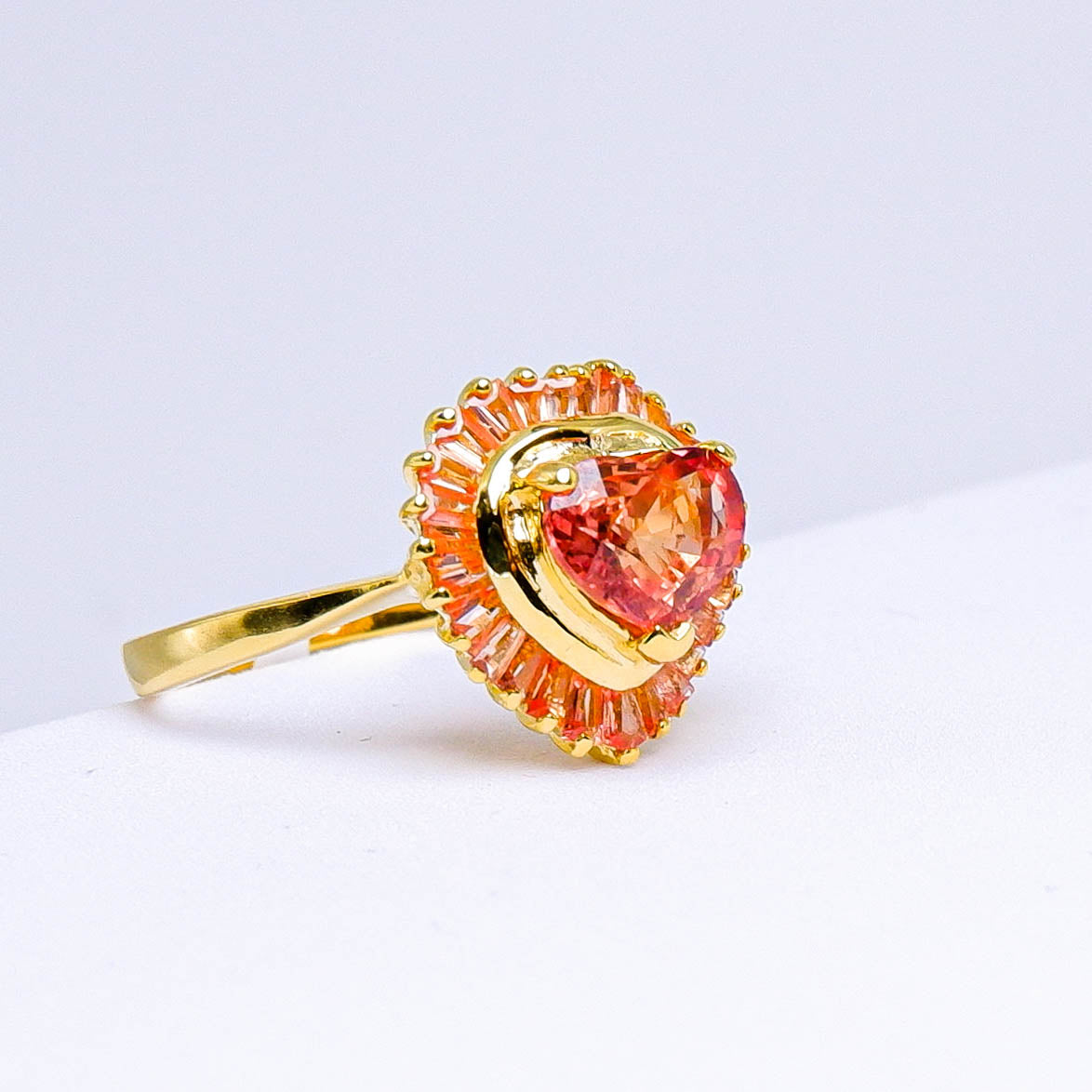 แหวนทอง9K ฝังพลอยพัดพารัดชา (Padparadcha)