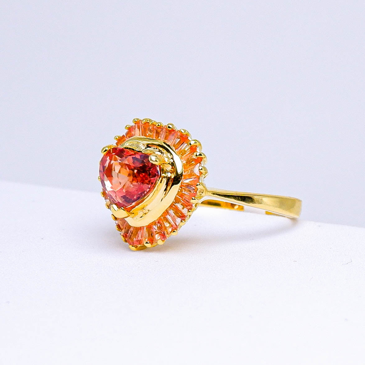 แหวนทอง9K ฝังพลอยพัดพารัดชา (Padparadcha)
