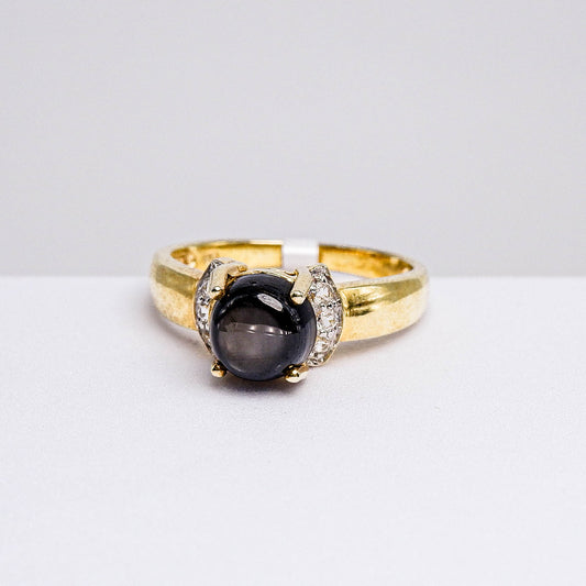 แหวนเงินแท้ 925 ฝังพลอย สตาร์บางกะจะ (Black Star Sapphire) + เซอร์คอน (Zircon)