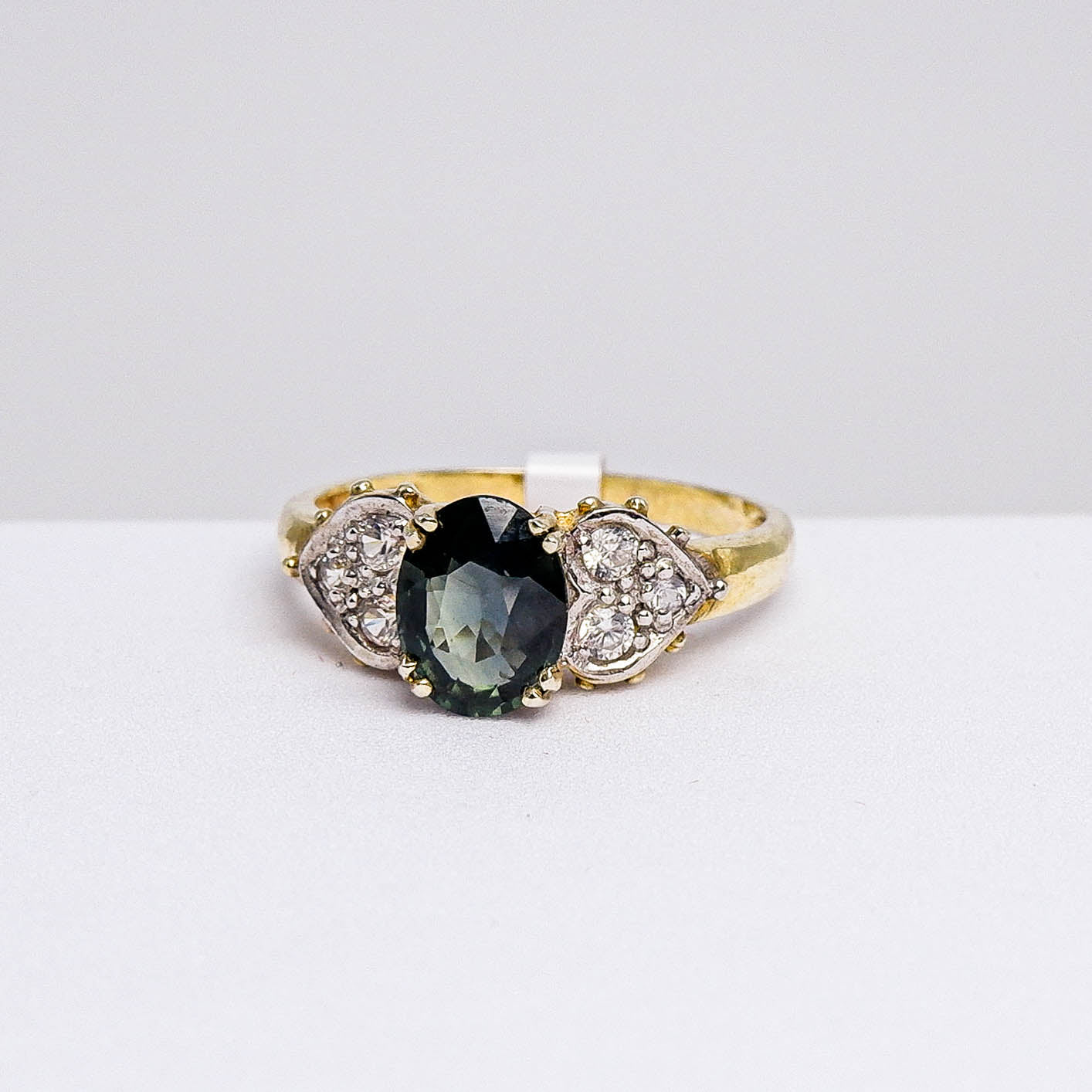 แหวนเงินแท้ 925 ฝังพลอย เขียวส่อง (green Sapphire) + เซอร์คอน (Zircon)