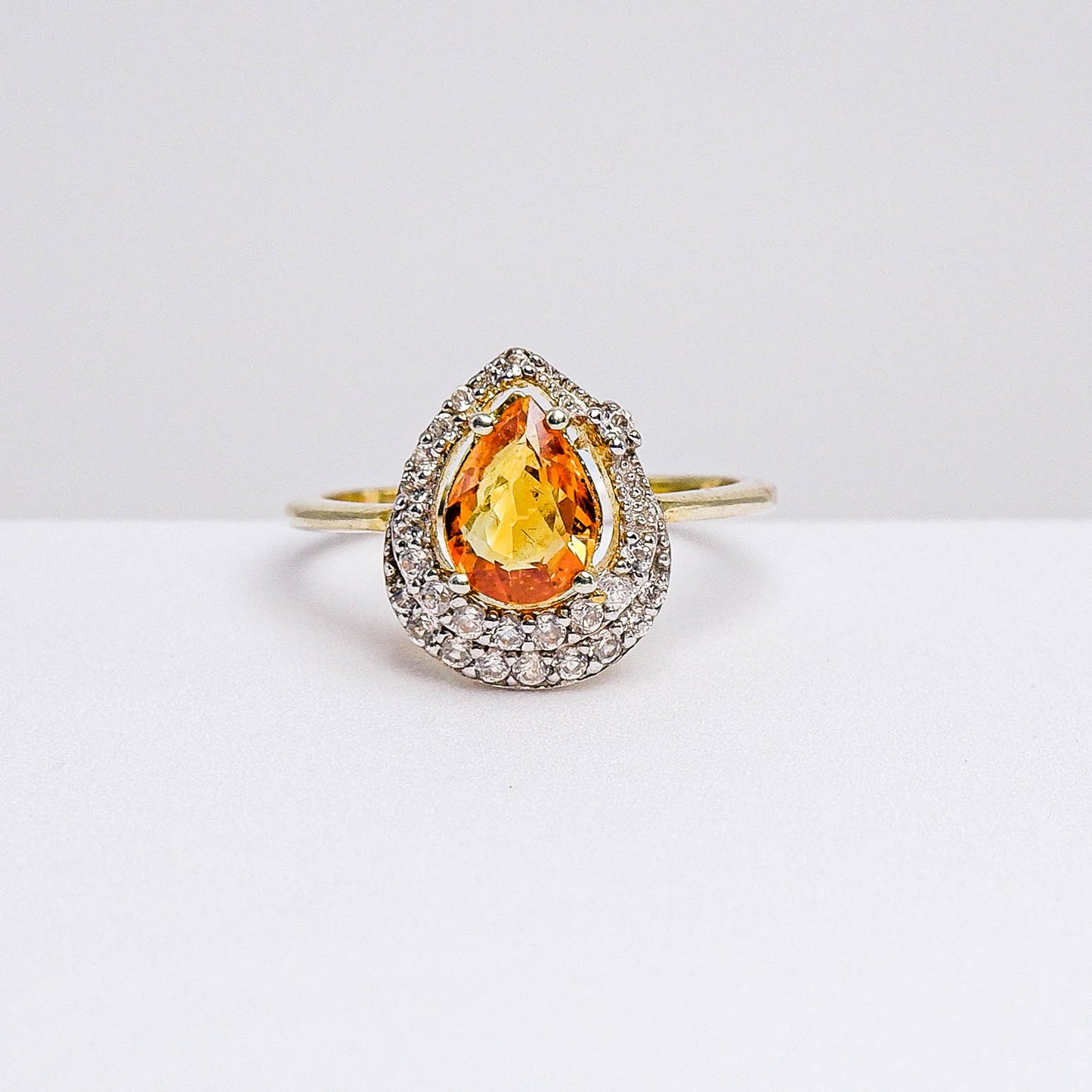 แหวนเงินแท้ 925 ฝังพลอย บุษราคัม (Yellow Sapphire) + เซอร์คอน (Zircon)