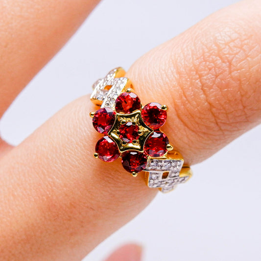แหวนทอง9K ฝังพลอยแซฟไฟร์ (Sapphire) + เพชร (Diamond)