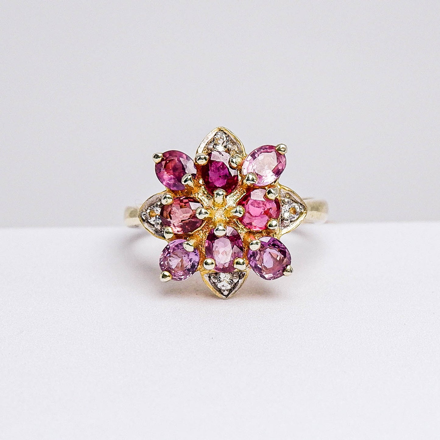 แหวนเงินแท้ 925 ฝังพลอย ทับทิมไทย (Siam Ruby) + เซอร์คอน (Zircon)