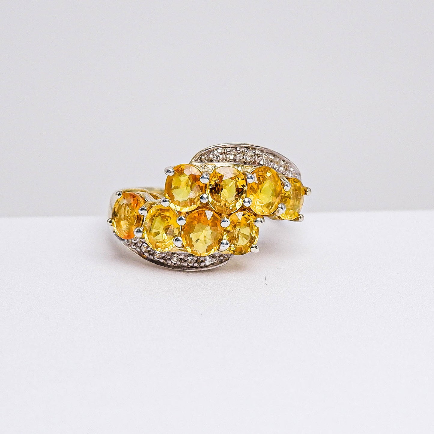 แหวนเงินแท้ 925 ฝังพลอย บุษราคัม (Yellow Sapphire)+ ไวท์โทพาส (whitetopaz)