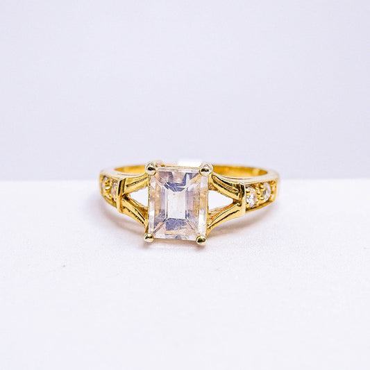 แหวนเงินแท้ 925 ฝังพลอย เรนโบว์มูนสโตน (Rainbow Moonstone) + ไวท์โทพาส (whitetopaz)
